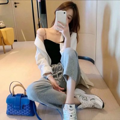 滑板女孩